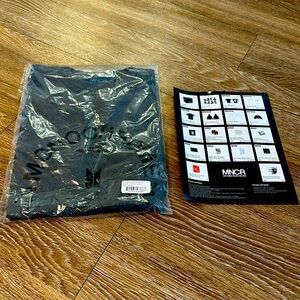 US EXCLUSIVE BTS ARMY CHARCOAL MONOCHROME TEE (Men’s Large)
